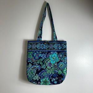 Vera Bradley, Bag / Tote, Vibrant Floral and Paisley Design